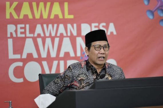 Didampingi Rektor UGM, Gus Menteri Canangkan Desa Inklusif - JPNN.COM