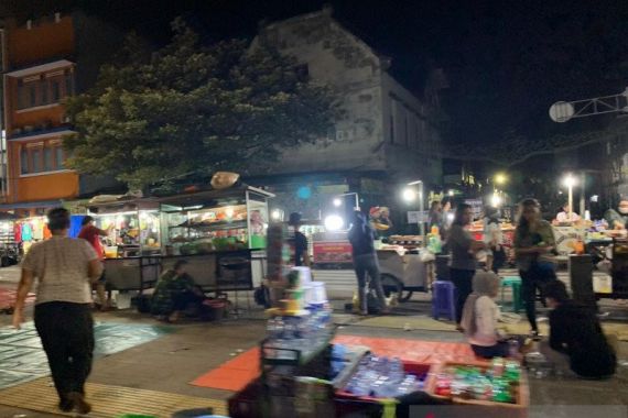 PSBB Tak Laku di Malam Takbiran, Lihat Kondisi Kota Tua Jakarta - JPNN.COM