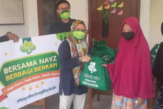 Nayz Salurkan Bantuan untuk Warga Kurang Mampu di Tangerang Selatan - JPNN.COM