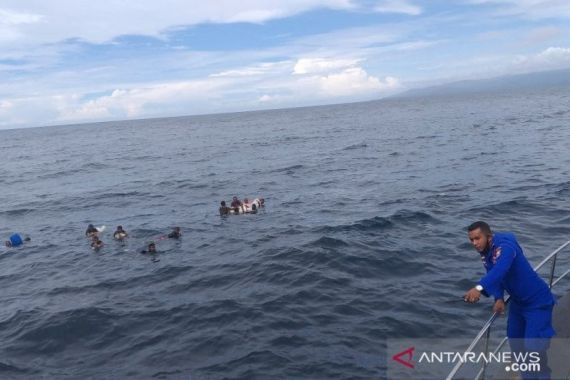 Belasan ABK KM Samena 02 yang Terapung-apung di Laut Akhirnya Selamat - JPNN.COM