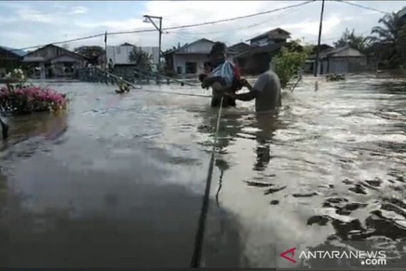 Awas! Banjir di Samarinda Makin Meluas - JPNN.COM