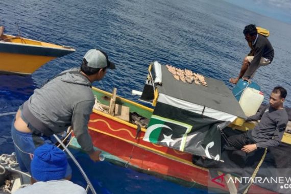 Dua Polisi dan Satu PNS yang Dikabarkan Hilang di Laut Ditemukan Selamat - JPNN.COM