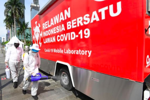 Gelar Rapid Test di Bundaran HI, Relawan Indonesia Bersatu Sasar Penumpang Busway dan MRT - JPNN.COM