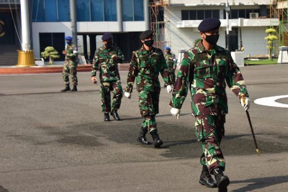 Setelah Cek Kesiapan Kapal Perang Saat Hari Raya Idulfitri, Laksda TNI Heru Kusmanto Bilang Begini - JPNN.COM