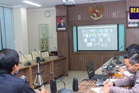 Bea Cukai Bandung Asistensi Pengusaha Tempat Penimbunan Berikat - JPNN.COM