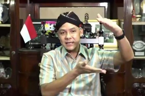 Ganjar Pranowo: Seharusnya Pemerintah Bisa Kasih Contoh Sebelum New Normal - JPNN.COM
