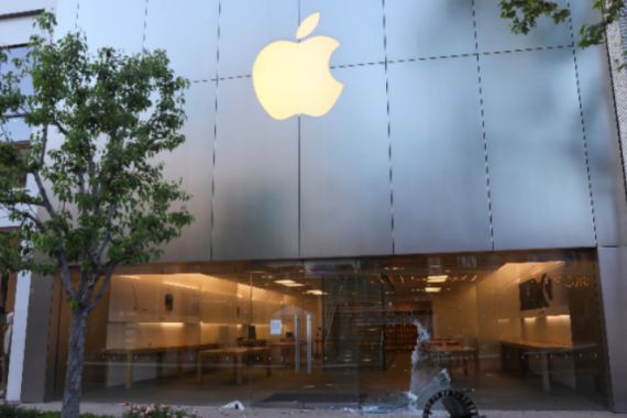Apple Mulai Lacak iPhone yang Dijarah Saat Kerusuhan Kasus George Floyd - JPNN.COM