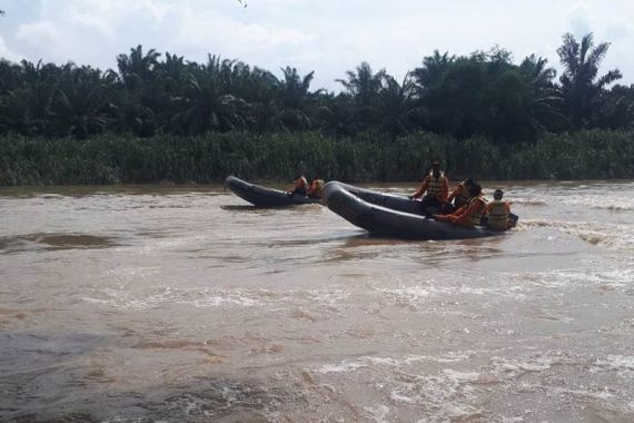 Nenek Munayah Hilang Tenggelam di Sungai - JPNN.COM