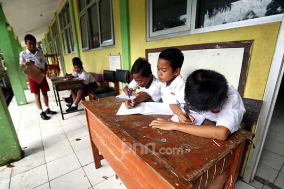 Dana Pendidikan Naik 200 Persen tetapi Indonesia Kok Masih Tertinggal - JPNN.COM