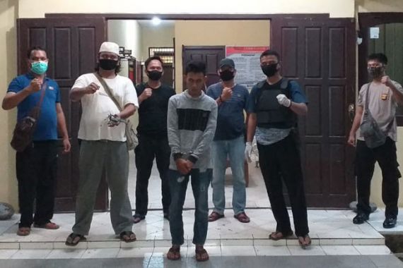 Irwanto Mondar-Mandir Tengah Malam, Bikin Polisi Curiga Lantas Disergap, Oh Ternyata - JPNN.COM