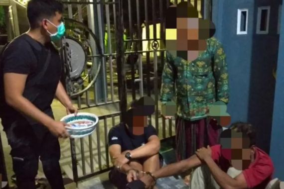 Polisi Gagalkan Perbuatan Terlarang Empat Pria Ini - JPNN.COM