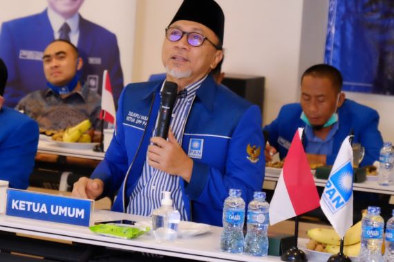 Ketum PAN Zulkifli Hasan Bertemu Jokowi, Nih Agendanya - JPNN.COM
