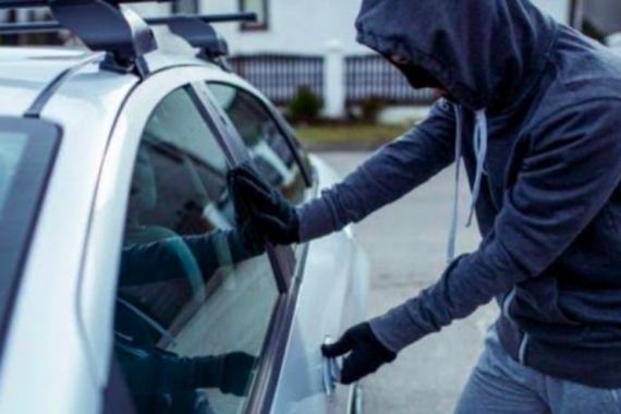 Duh Sistem Keyless di Mobil Senilai Rp 12 Miliar Ini Dibobol Maling dalam Hitungan Detik - JPNN.COM