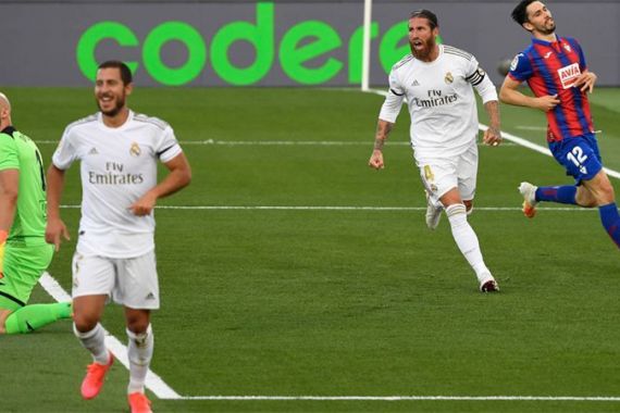 Libas Eibar, Real Madrid Kembali Pepet Barcelona - JPNN.COM