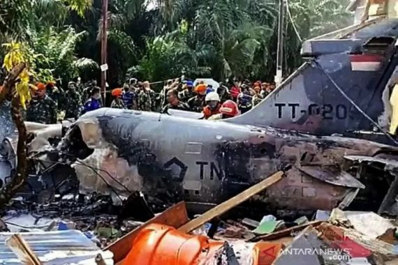 Pesawat Jatuh, Marsekal Fadjar Prasetyo Minta Maaf Kepada Pemilik Rumah - JPNN.COM