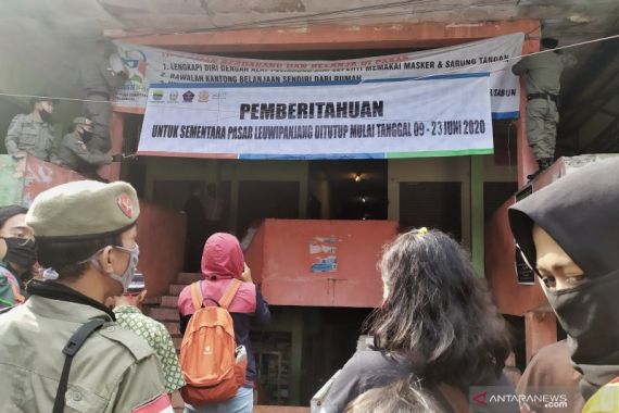 Masa Inkubasi Belum Usai, 2 Pasar di Kota Bandung Sudah Dibuka - JPNN.COM
