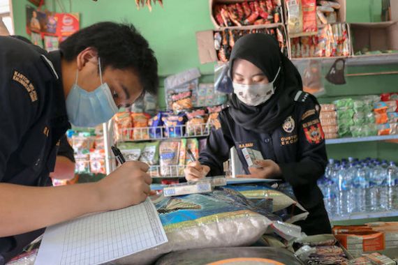 Bea Cukai Pantau Kestabilan Harga Rokok di Pasar - JPNN.COM