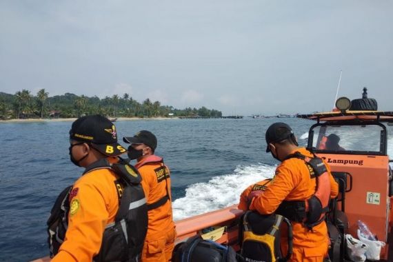 Detik-detik KM Puspita Jaya Tenggelam, 7 Orang Hilang - JPNN.COM