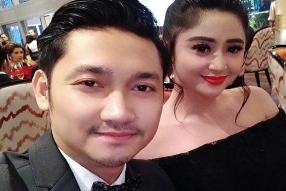 Dewi Perssik Digugat Cerai Angga Wijaya, Sudah Pisah Rumah? - JPNN.COM