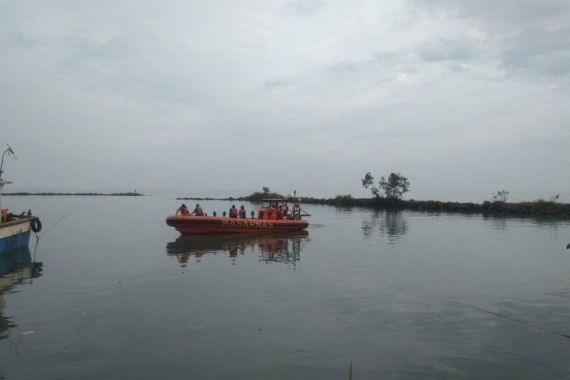Basarnas Hentikan Pencarian 7 Nelayan yang Hilang di Perairan Selat Sunda - JPNN.COM