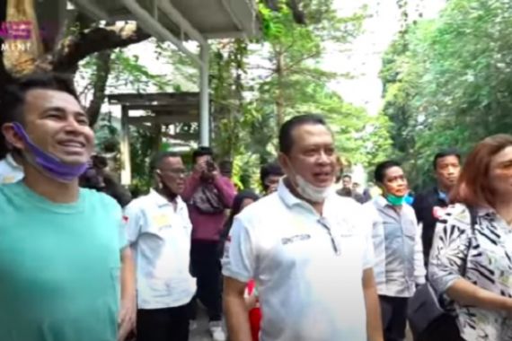 Bambang Soesatyo Berkunjung ke Rumah Raffi Ahmad, Wow Disambut Pakai Mobil Mewah - JPNN.COM
