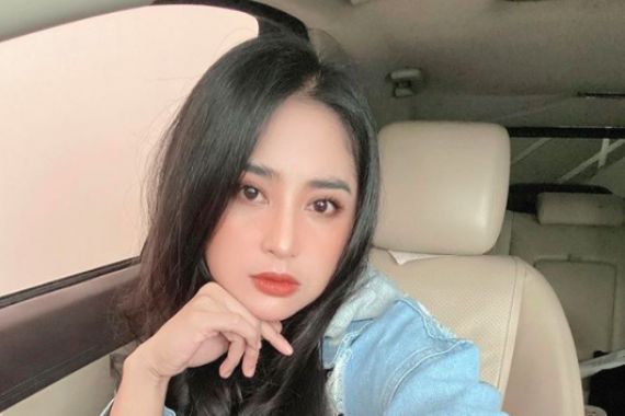 Bongkar Kelakuan Angga Wijaya, Dewi Perssik: Selama Ini Saya Diam - JPNN.COM