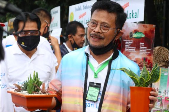 Mentan Dorong Perusahaan Eka Karya Flora Buka Akses Pasar Anggrek Secara Luas - JPNN.COM
