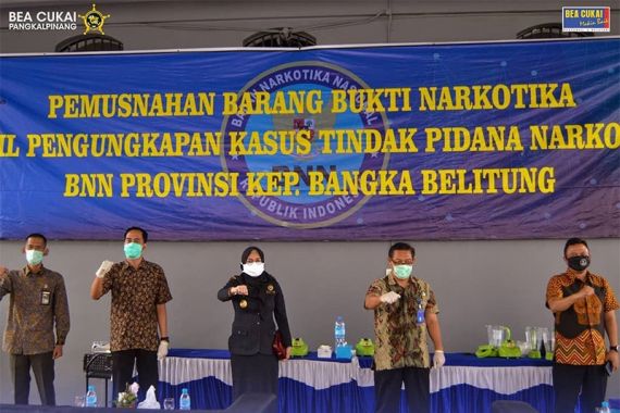 Bea Cukai Pangkalpinang Musnahkan Sabu-Sabu Hasil Penindakan Tim Gabungan - JPNN.COM