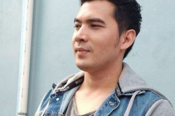 Konon Ada Artis Wanita Ditangkap Bersama Ridho Illahi - JPNN.COM