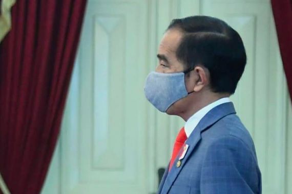 Jokowi: Kelihatan Masyarakat Berada Pada Posisi Khawatir Mengenai Covid-19 - JPNN.COM