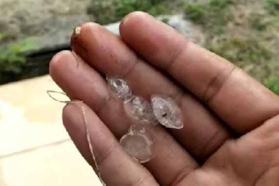 Penjelasan BMKG soal Hujan Es di Mataram, Bisa Terjadi di Wilayah Lain? - JPNN.COM