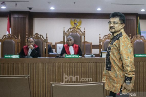 Mantan Kepala Kantor Pajak 3 Jakarta Divonis 6,5 Tahun Penjara - JPNN.COM