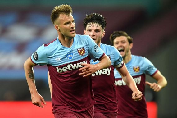 Hujan Gol, West Ham United Bikin Posisi Chelsea Rentan Disalip MU - JPNN.COM