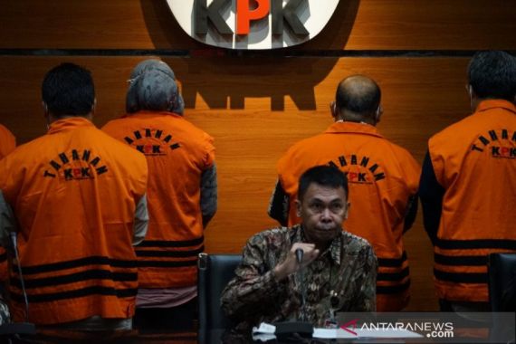 OTT Bupati Kalimantan Timur, KPK Termukan Uang Tunai Rp 170 Juta - JPNN.COM