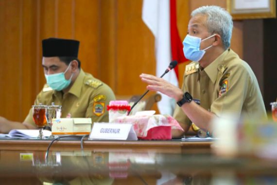 Merapi Mulai Aktif Lagi, Pak Ganjar Langsung Kumpulkan Jajaran di Rapat Khusus - JPNN.COM