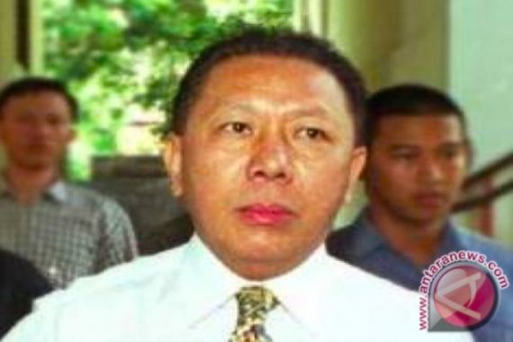 Lapor Ombudsman, Boyamin Tuduh Instansi Pemerintah Melindungi Koruptor Djoko Tjandra - JPNN.COM