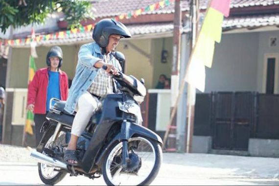 Motor Butut Kang Tisna di Sinetron Tukang Ojek Pengkolan Dijual, Sebegini Harganya - JPNN.COM
