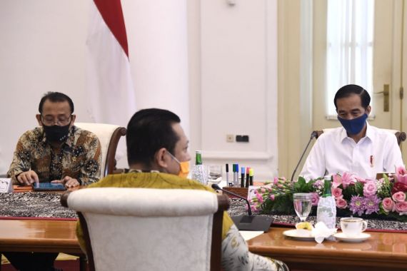 Pimpinan MPR Temui Jokowi, Bahas Isu Reshuflle Hingga RUU HIP - JPNN.COM