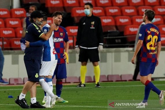 Barca-Madrid Hanya Terpaut 1 Poin, Setelah Hempaskan Espanyol ke Kasta Kedua - JPNN.COM