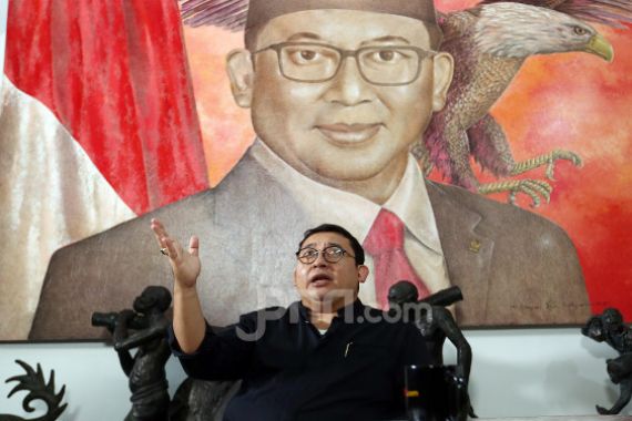Ini Alasan Fadli Zon Tak Pernah Mengkritik Menhan Prabowo - JPNN.COM