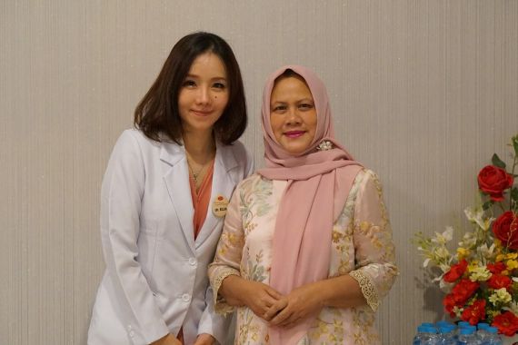 Pesan Dokter Ella Gunawan Soal Hubungan Kecantikan dan Kepercayaan Diri - JPNN.COM