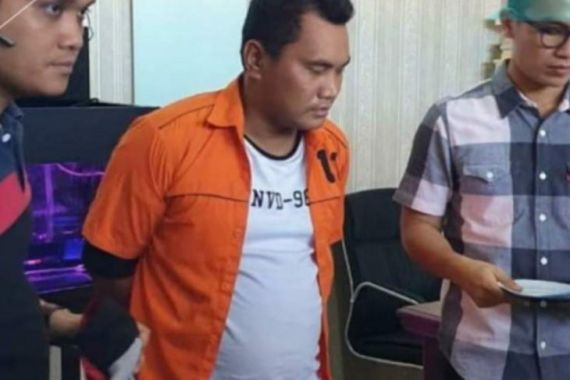 Polisi Gadungan yang Sering Beraksi di Jalan Raya Akhirnya Ditangkap, nih Tampangnya - JPNN.COM