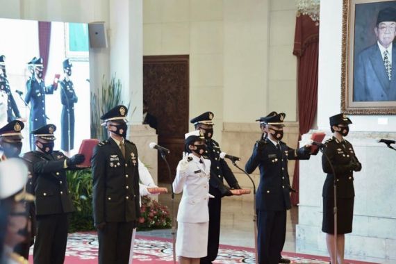 Presiden Jokowi Lantik 750 Perwira TNI dan Polri - JPNN.COM