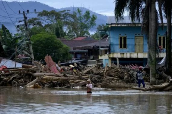 Banjir Bandang di Luwu Utara Telan 16 Korban Jiwa dan 23 Orang Hilang - JPNN.COM