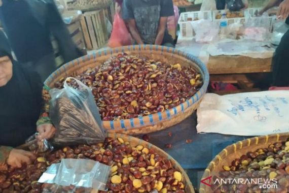 Kenapa Harga Jengkol Bisa Lebih Mahal dari Daging Ayam? - JPNN.COM