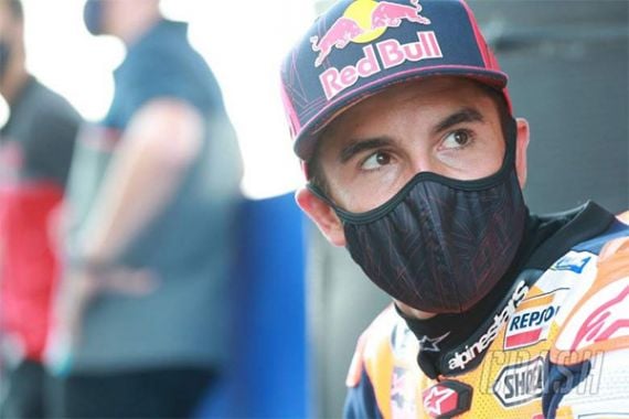 Lihat Detik-Detik Marquez Jatuh Sampai Patah Tulang di MotoGP Spanyol - JPNN.COM