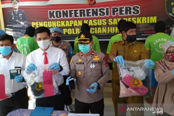 Gila! Begini Pengakuan Suami yang Jual Istri Kepada Tiga Pria - JPNN.COM