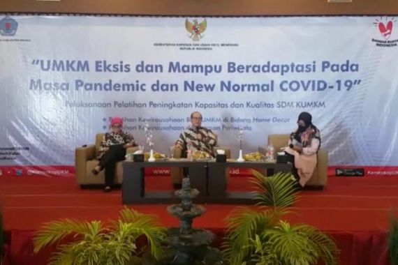 Kemenkop UKM Gelar Pelatihan Kewirausahaan Pariwisata dan Home Dekor - JPNN.COM