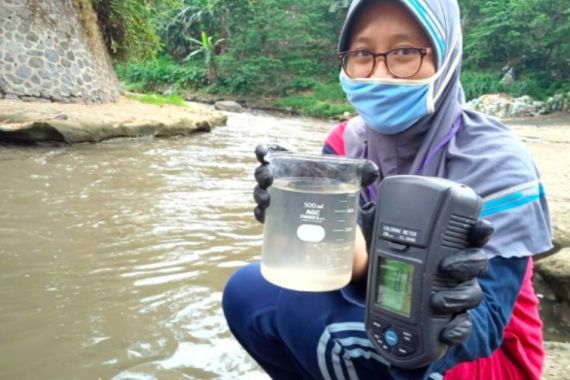 Aliran Sungai Tercemar Klorin Akibat Penggunaan Disinfektan selama Pandemi - JPNN.COM