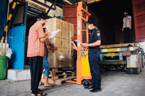 Bea Cukai Fasilitasi Ekspor Industri Garmen di Yogyakarta - JPNN.COM